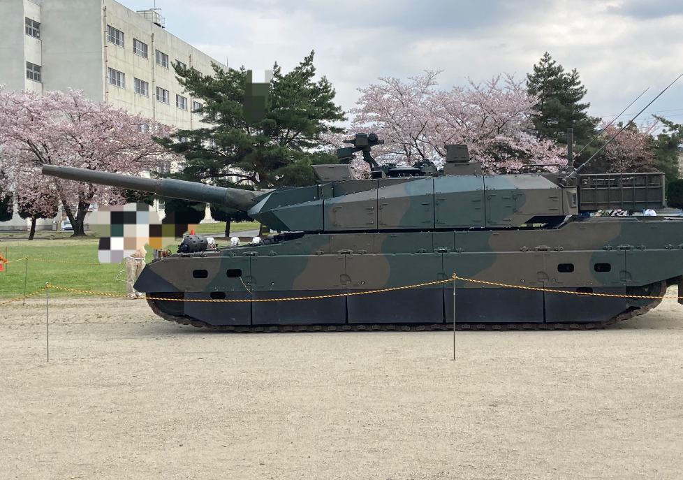 自衛隊新町駐屯地の戦車
